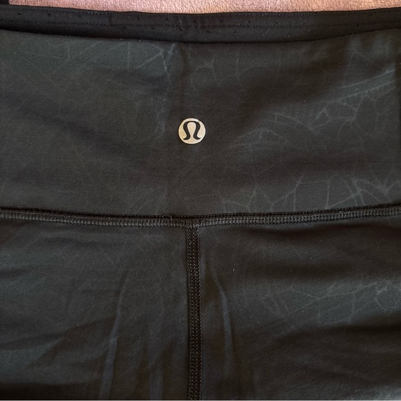 Lululemon Emerge Renewed Crop - Picture 4 of 6